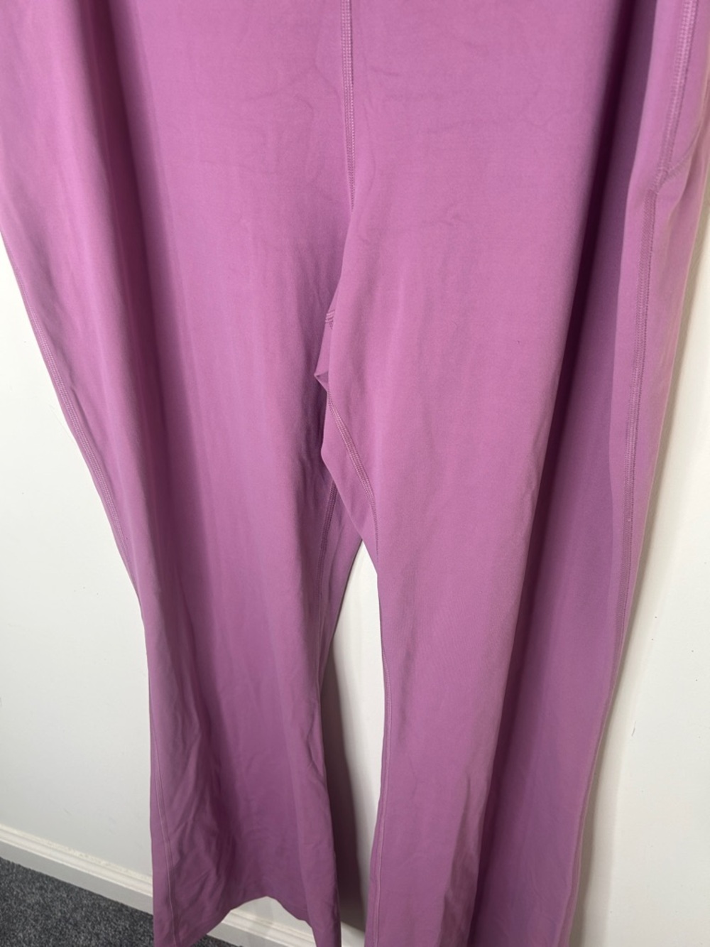Lululemon Groove Super-High-Rise Flared Pant Nulu Velvet Dust Pink/Lilac Size 20 - Picture 12 of 16